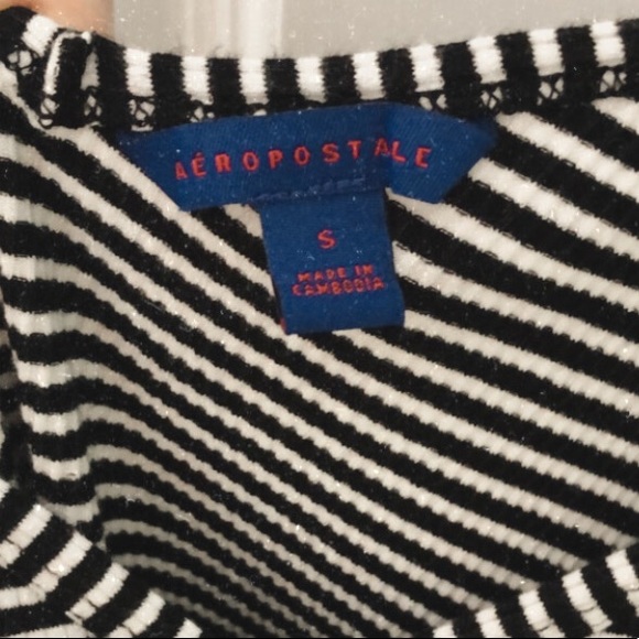 Black and White Striped, Fitted Tank - Picture 3 of 3